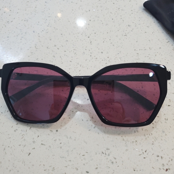 Diff Eyewear Black Sunglasses with Rose Lenses main image 7